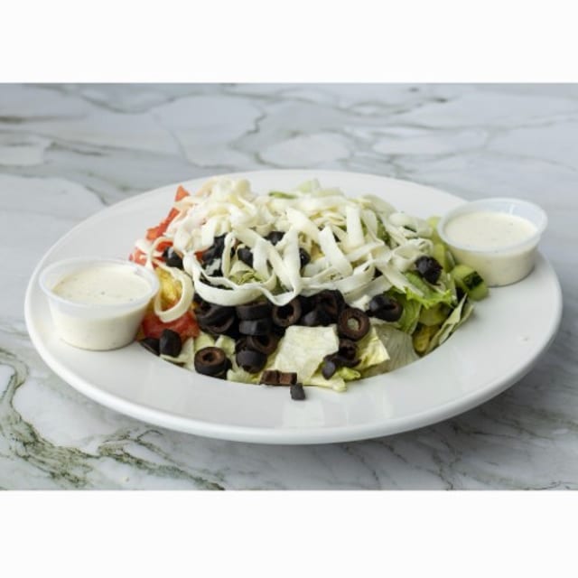 Large tossed sallad.